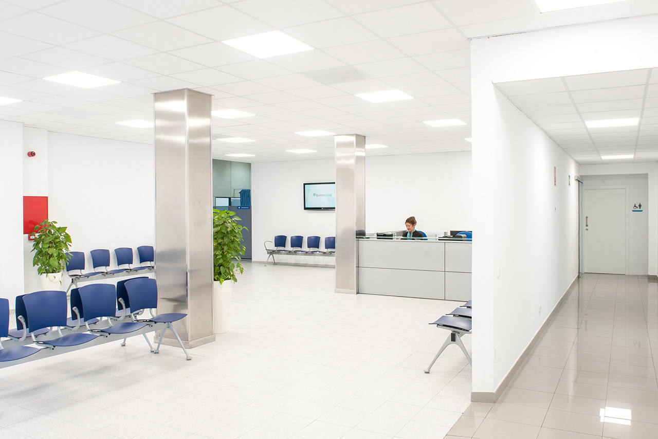 Hall Principal Centro Medico Quirónsalud Inca
