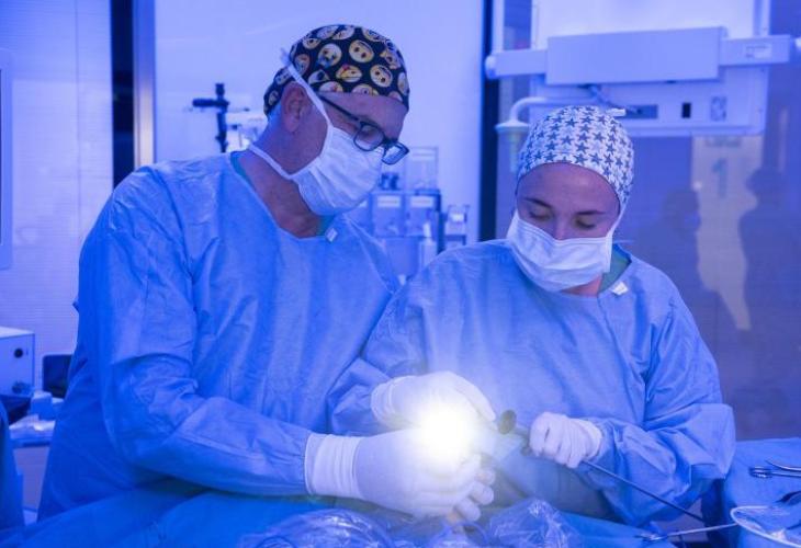 Hochkomplexe Chirurgie in den Operationssalen der Rotger Klinic