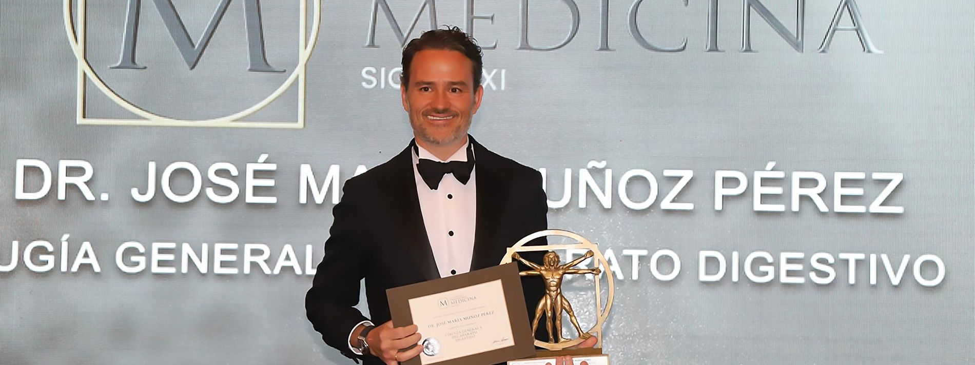 El Dr Jos Mar a Mu oz Premio Nacional De Medicina Siglo XXI