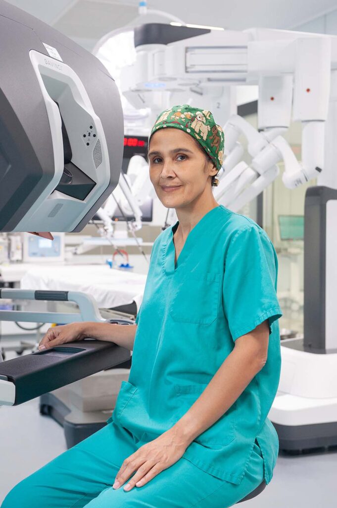 Dra-Marta-de-la-Cruz-Jefa-Unidad-Cirugía-Robótica-Clínica-Rotger